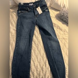 Good American GOOD LEGS JEANS Size 8